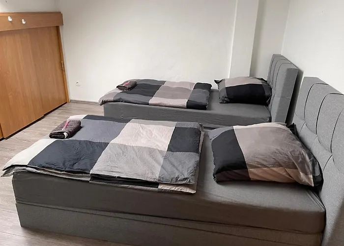 Apartment Gross 4 Zimmer 8 Einzelbetten Stellplatz Wifi