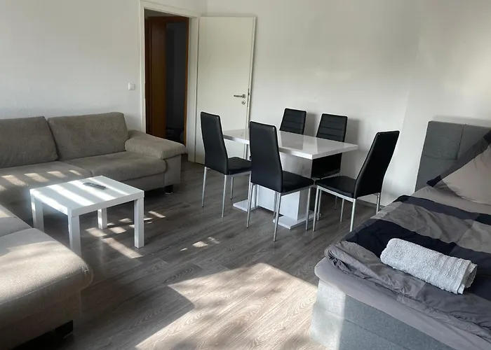 Apartment Gross 4 Zimmer 8 Einzelbetten Stellplatz Wifi
